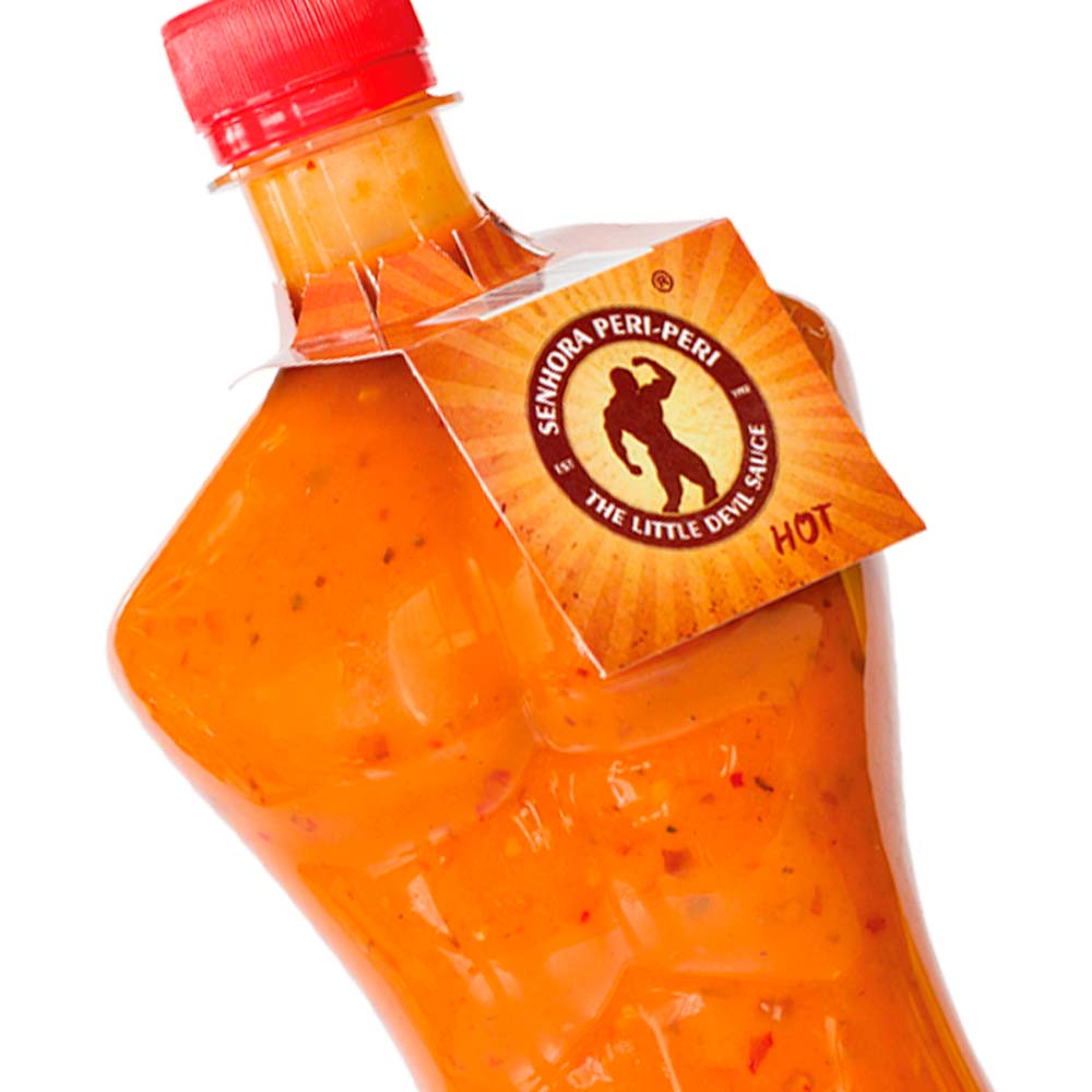 senhorhot zoom sml Calisto’s Senhor Peri-Peri Sauce - Hot - spicy peri-peri sauce in a bold male-shaped bottle. Close up.